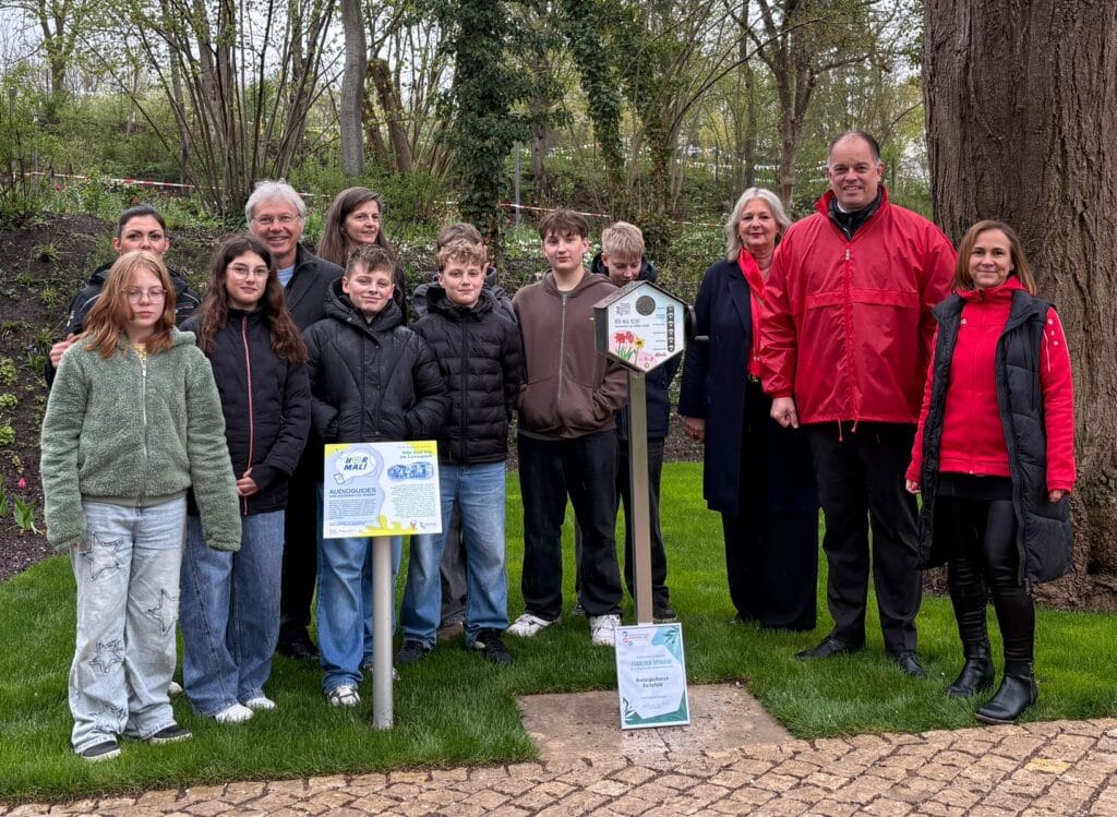 Neue Hörstation in Tüffers Garten offiziell übergeben
