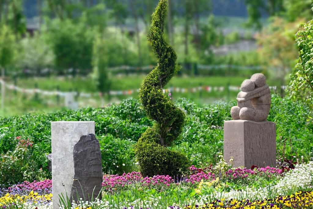 Garten: Archiv des Lebens – Ein Blick auf Friedhof- und Steinmetzkunst