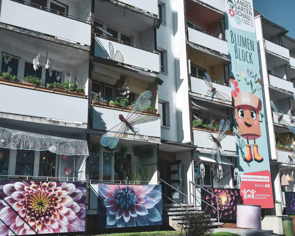 Ein alter Wohnblock wird zur Ausstellung