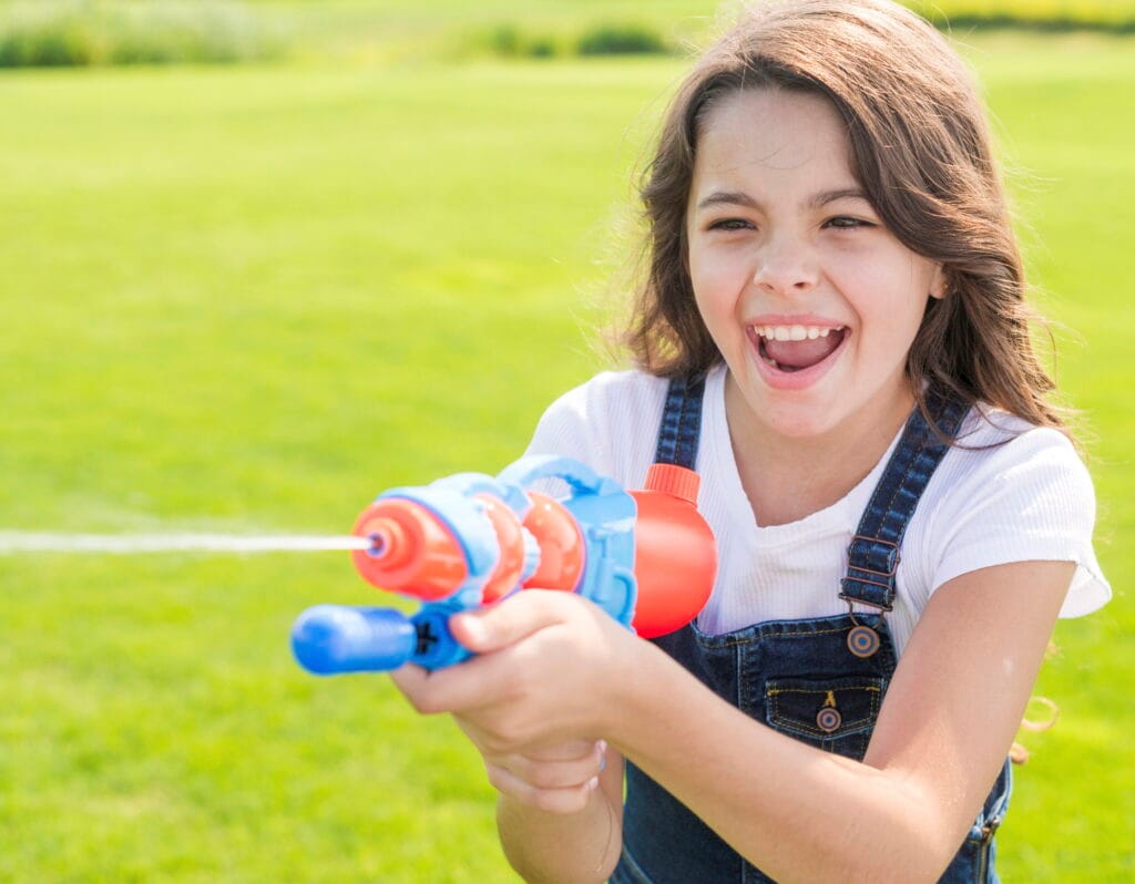 Wasserschlachten und Teamspiele: Neues Hitze-Angebot für Kinder